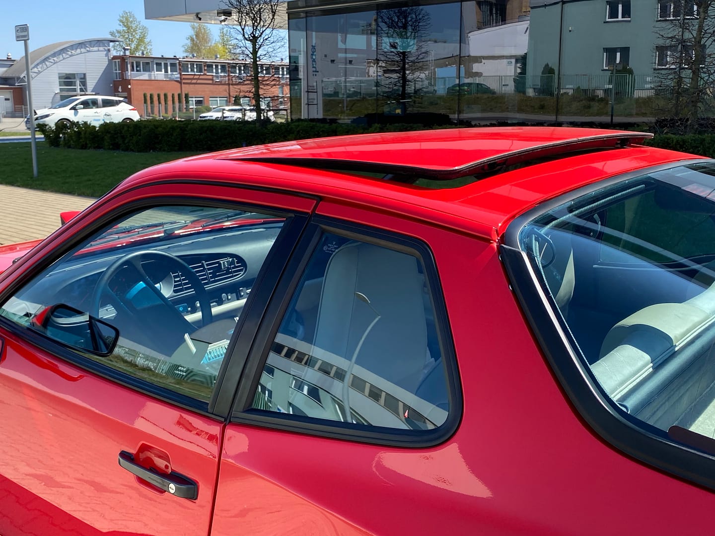 Targa jest idealna na ciepłe dni.