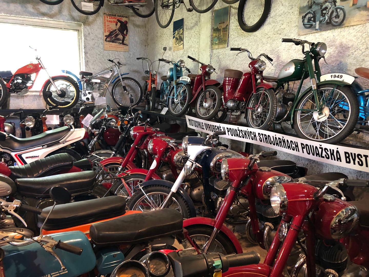 "Mini" muzeum motocykli mieści się na terenach zajezdni autobusów.