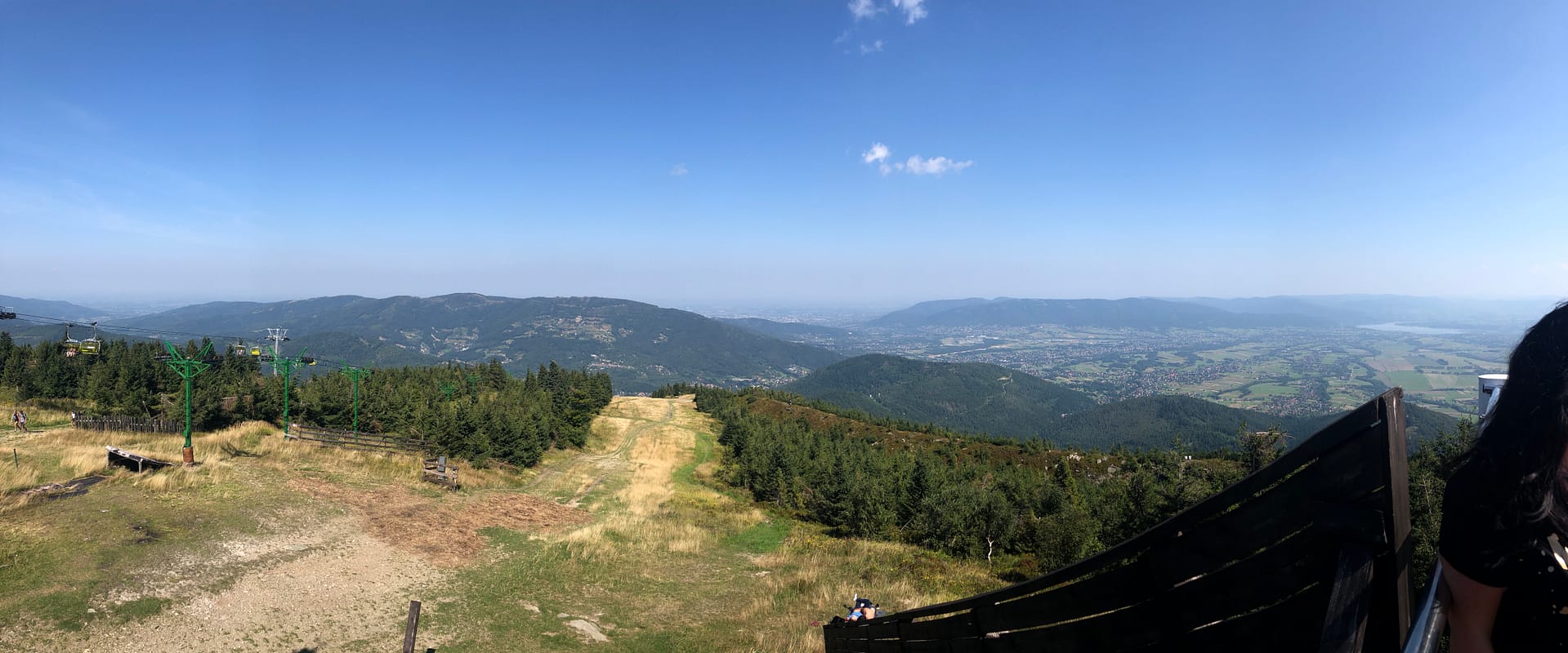Panorama Beskidów ze Skrzycznego.